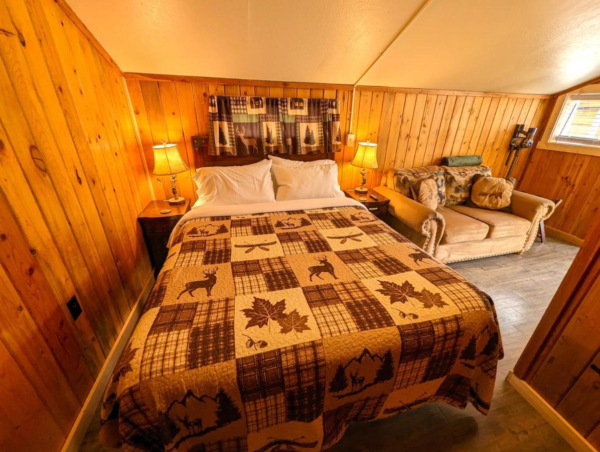 Yellowstone'S Treasure Cabins Gardiner Exterior photo