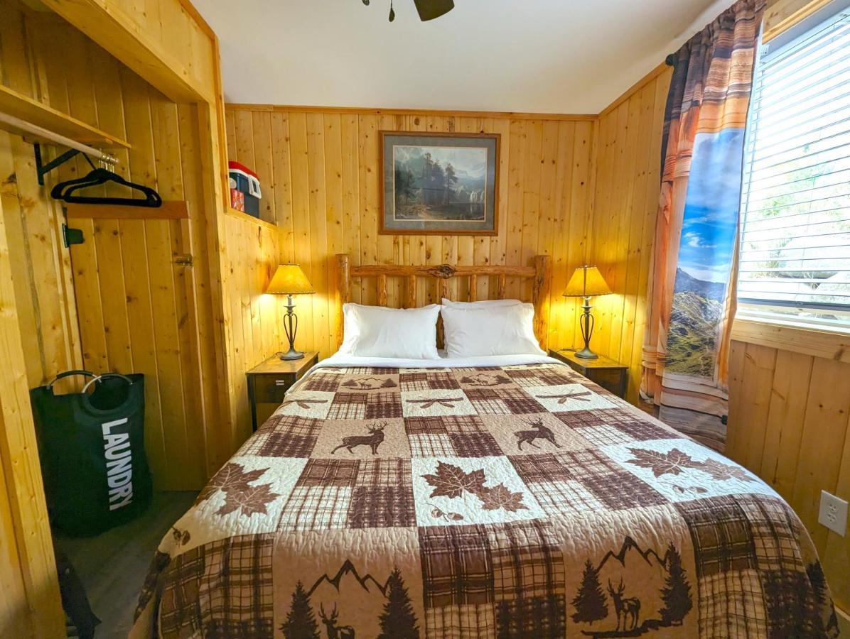 Yellowstone'S Treasure Cabins Gardiner Exterior photo