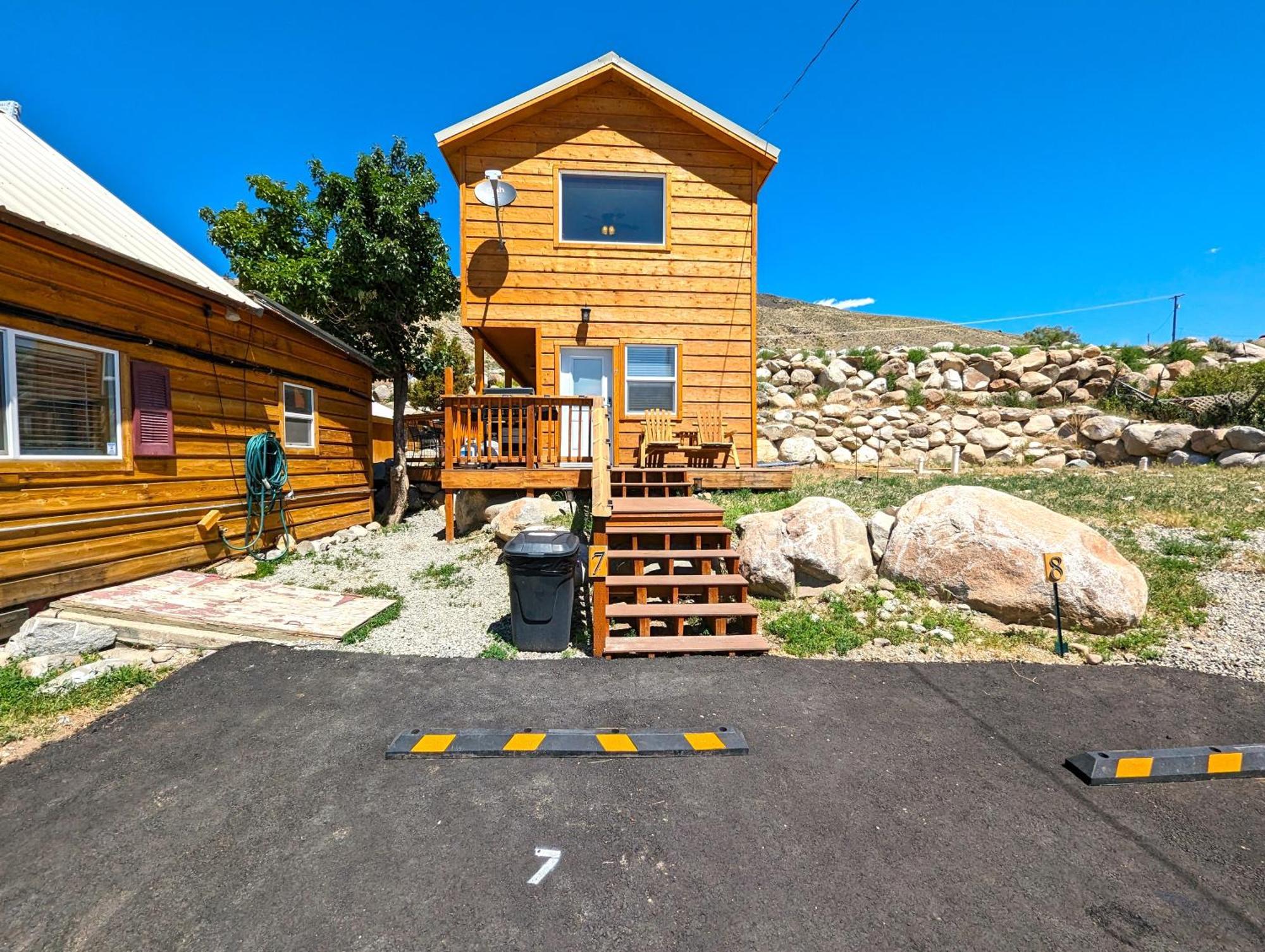 Yellowstone'S Treasure Cabins Gardiner Exterior photo