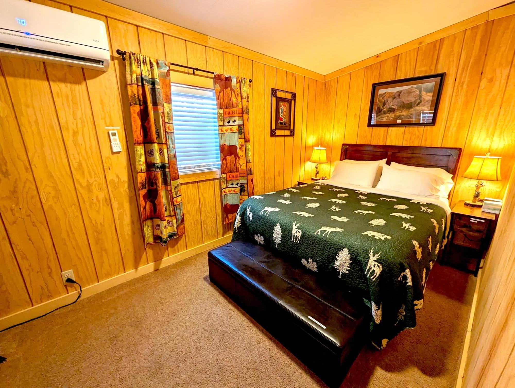 Yellowstone'S Treasure Cabins Gardiner Exterior photo