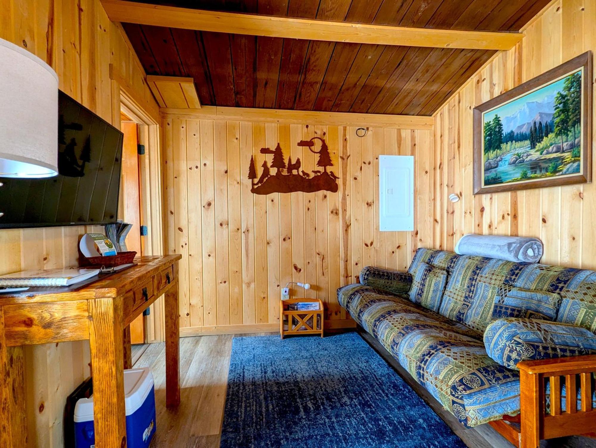 Yellowstone'S Treasure Cabins Gardiner Exterior photo